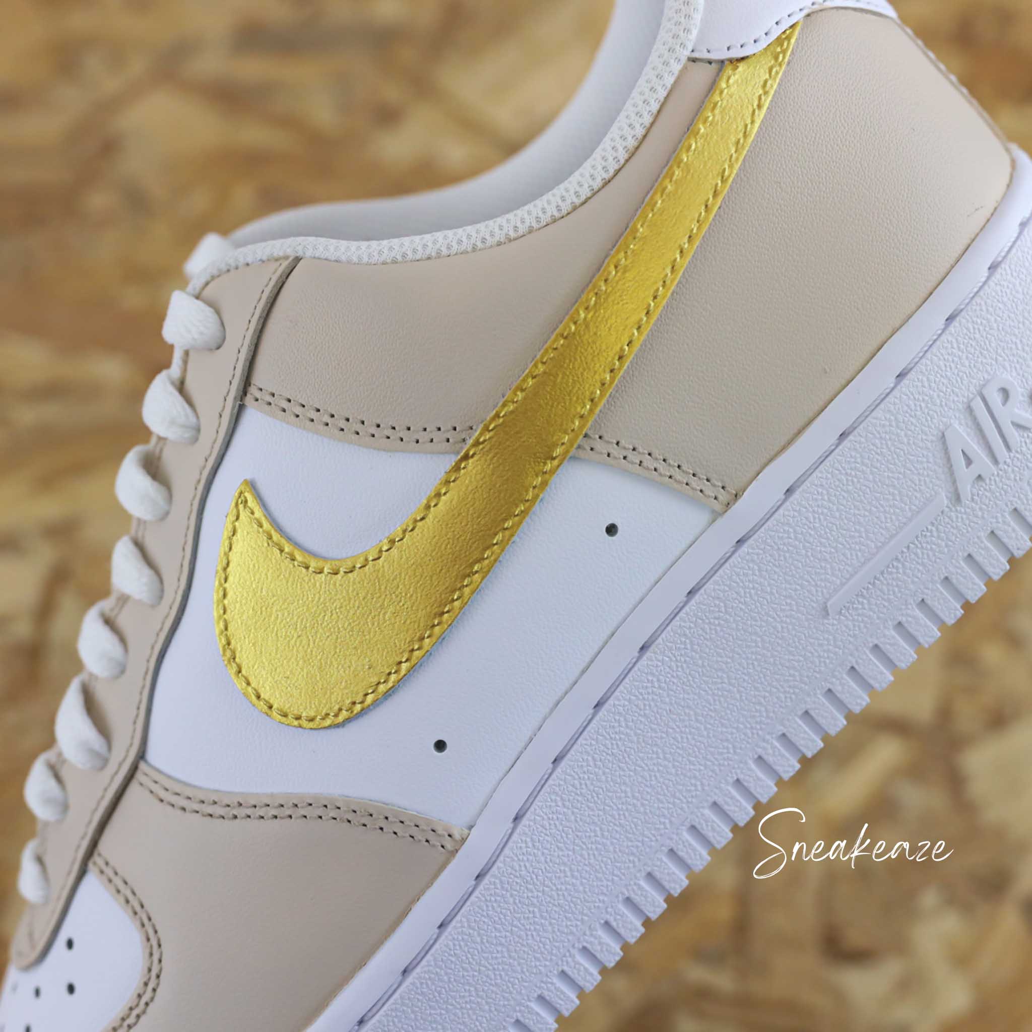 Or et Beige clair (modèle au choix) - Air Force 1 custom – Image 4