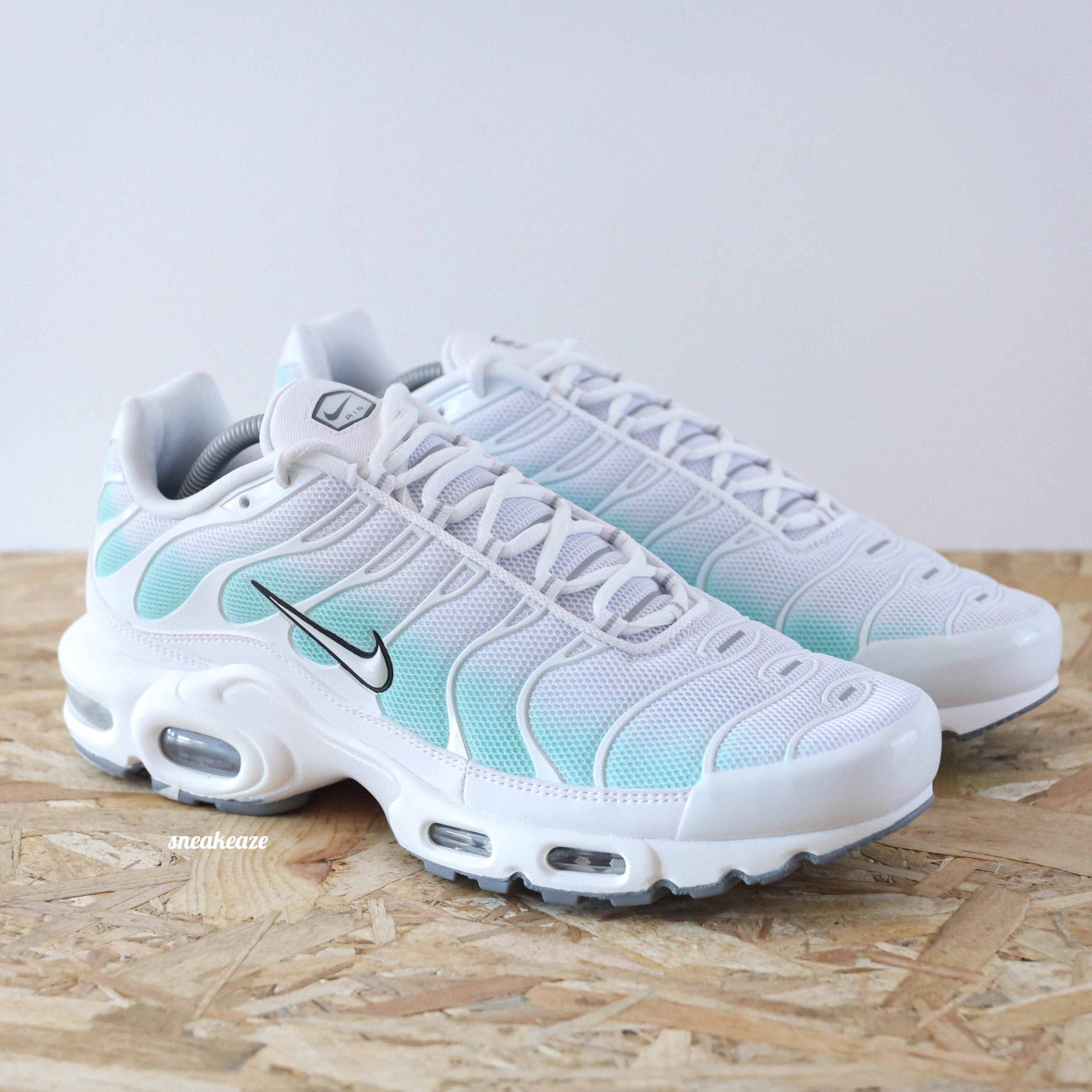 Vert d'eau - Air Max Plus (TN) custom – Image 2