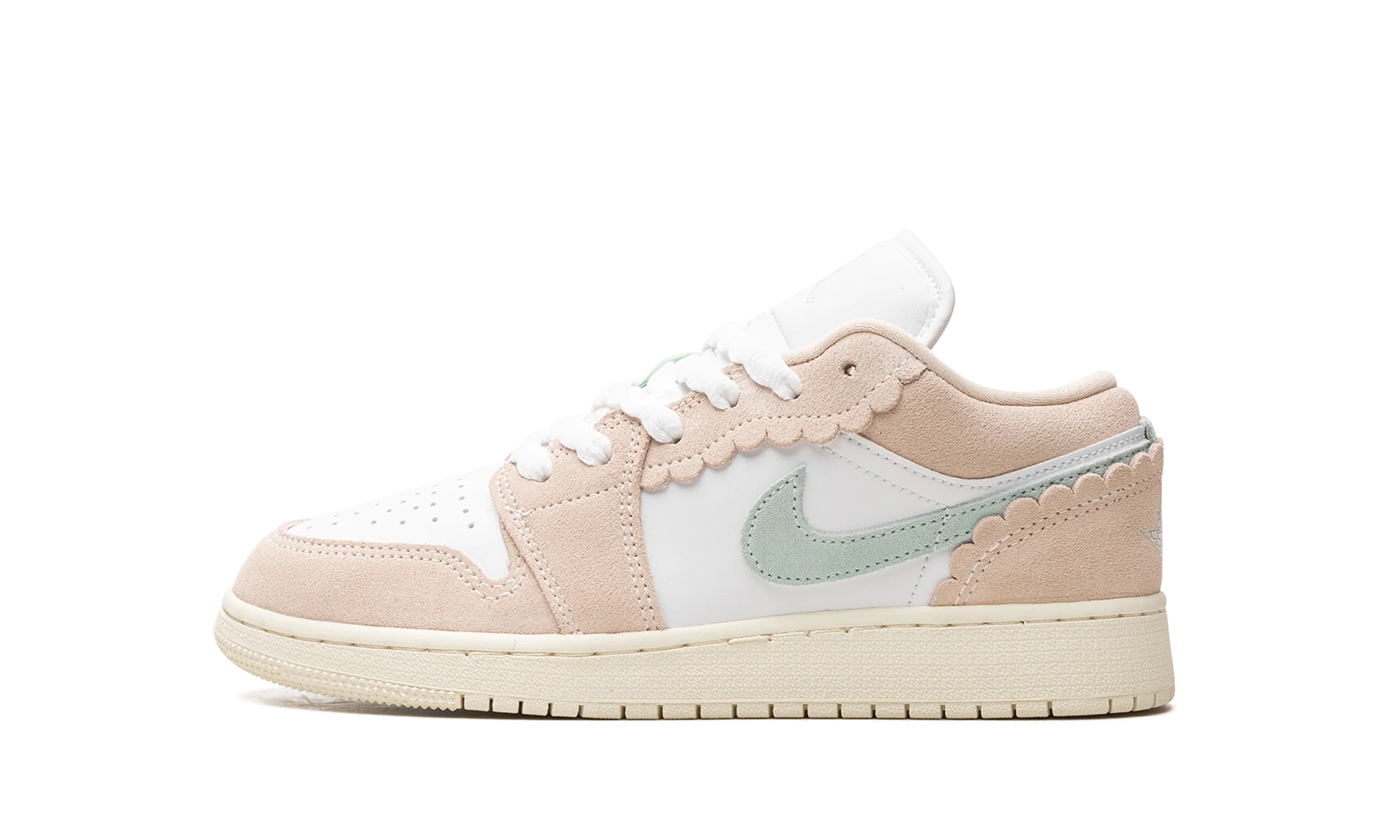 Air Jordan 1 Low SE Scalloped Edge – Image 2