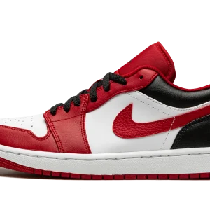 Air Jordan 1 Low Bulls