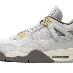 Air Jordan 4 Retro SE Craft Photon Dust