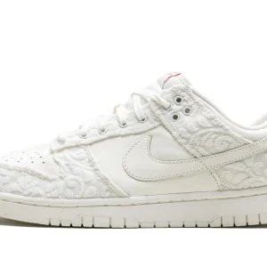 Nike Dunk Low Give Her Flowers